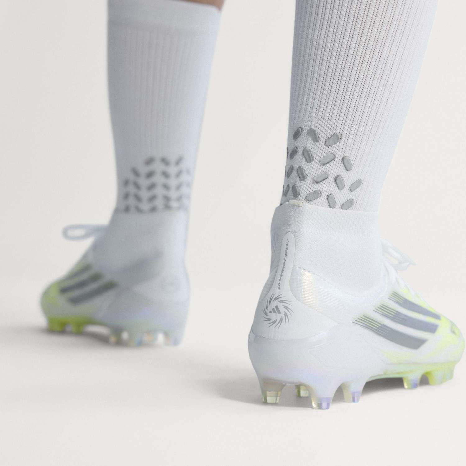 Botas de Fútbol Mujer adidas F50 Sparkfusion Elite Amarillas - Image 9