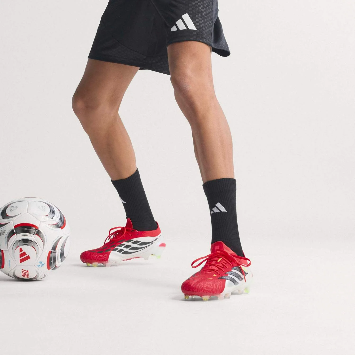 Botas de Fútbol Hombre adidas Predator Elite Rojas - Image 8