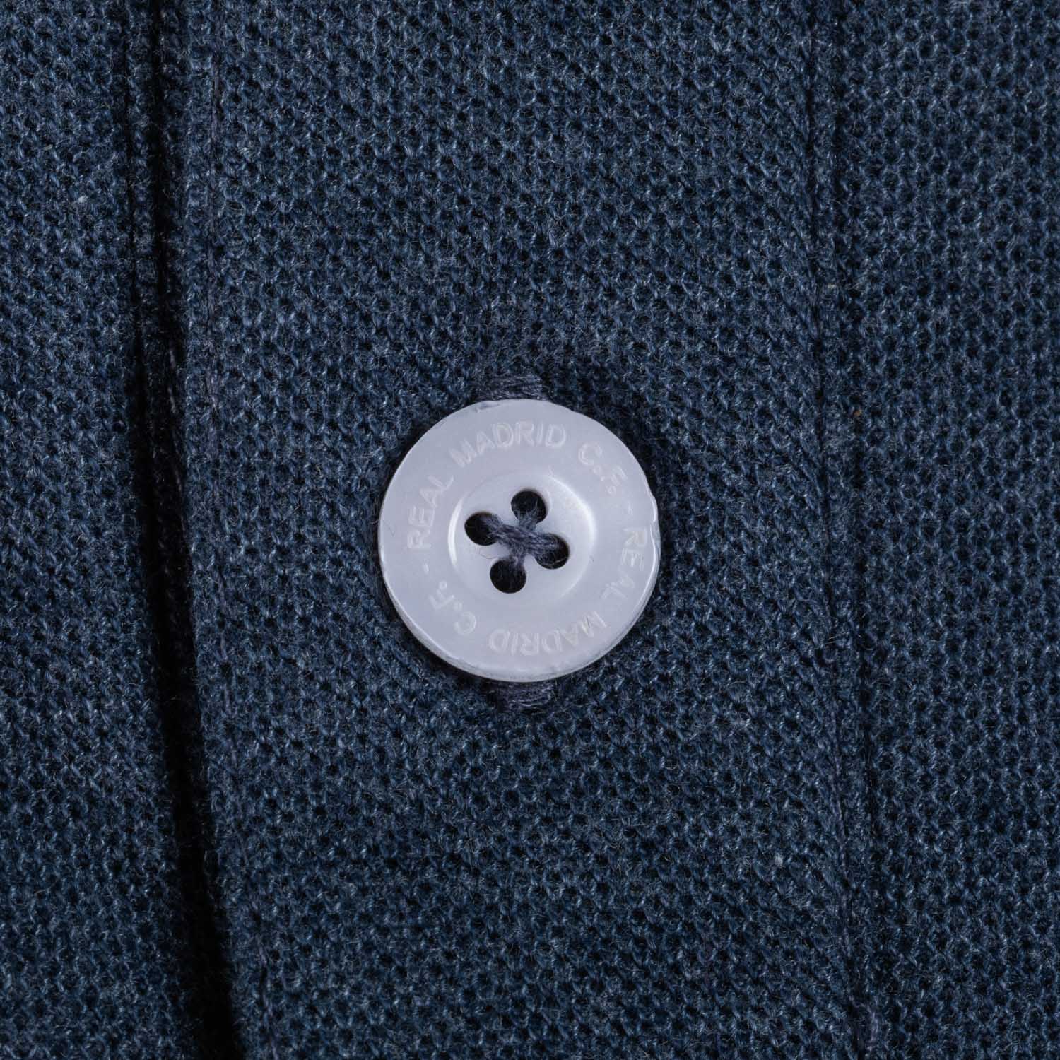 Polo Azul Hombre Escudo Color Essentials - Image 3