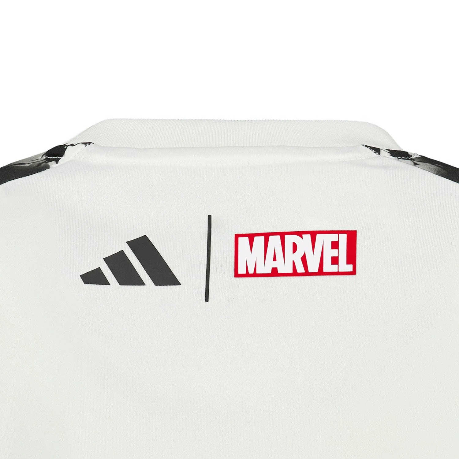 Camiseta Niño adidas Marvel Entrenamiento 25/26 Blanca/Dorada - Image 4